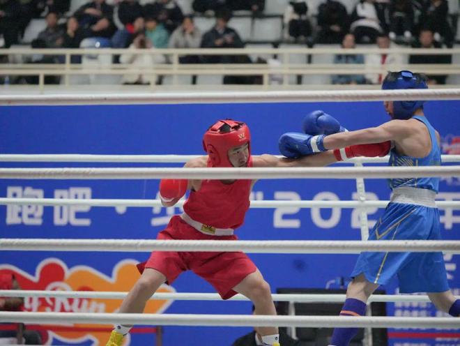 南宫体育-摔跤锦标赛掀起高潮，三湘白虎队鏖战嵩山天狼队，老将里程碑之夜——目标直指冠军的简单介绍