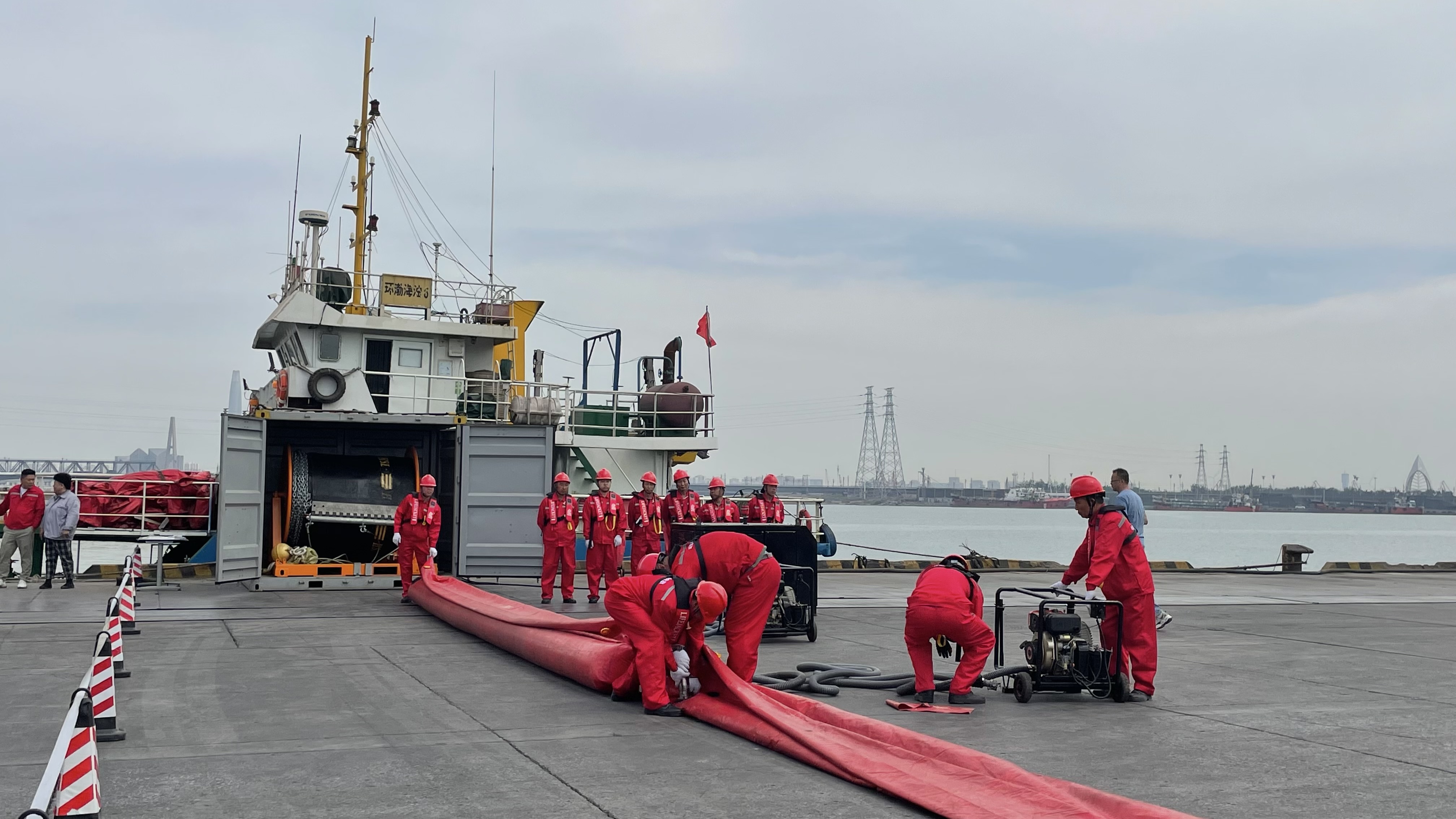 南宫体育-包含上海海港发布备战花絮；集结日迎来里程碑；法国杯任务艰巨；团队化学反应显著的词条