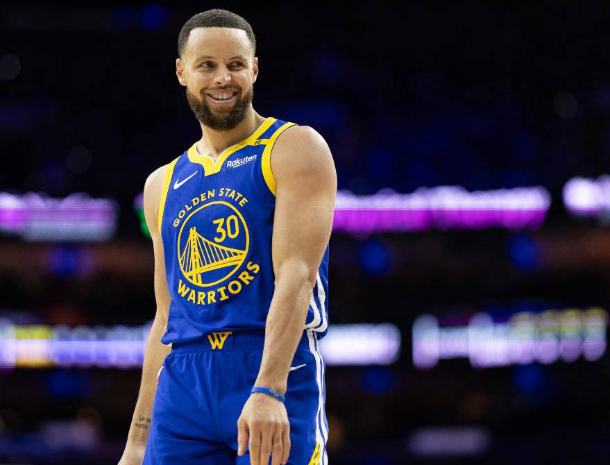 南宫体育-包含库里连续十二场比赛得分超过出色防守，拜仁挑战极限！的词条