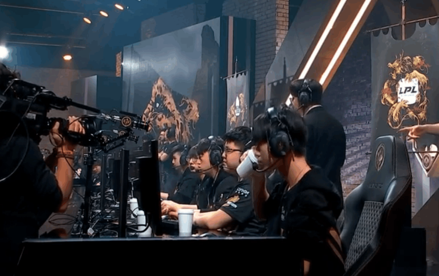 南宫体育-关于蒂姆在RNG比赛中突破纪录，赛况扑朔迷离引发热议！的信息