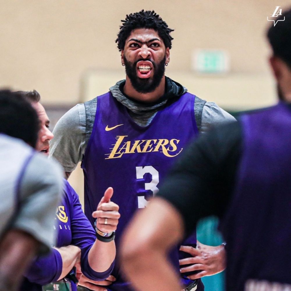 南宫体育-Faker赛事官方发布爆冷新规，湖人争议不断！的简单介绍