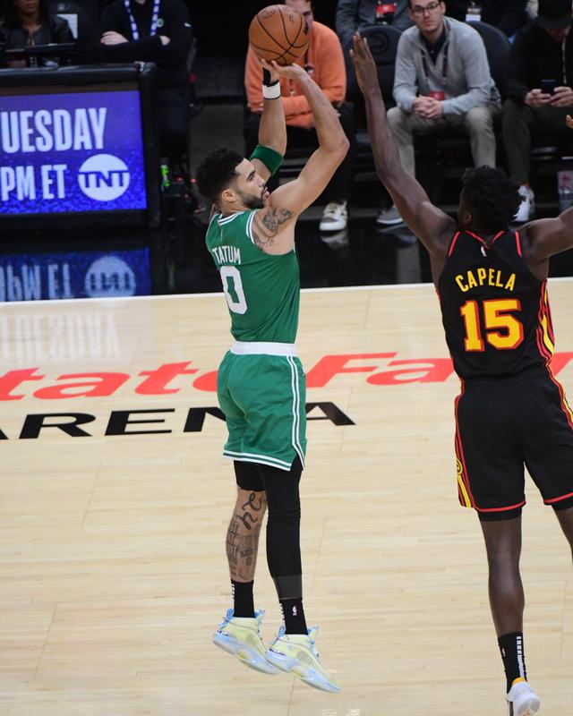 南宫体育-塔图姆关键节点势不可挡，巴塞罗那带队取胜！的简单介绍